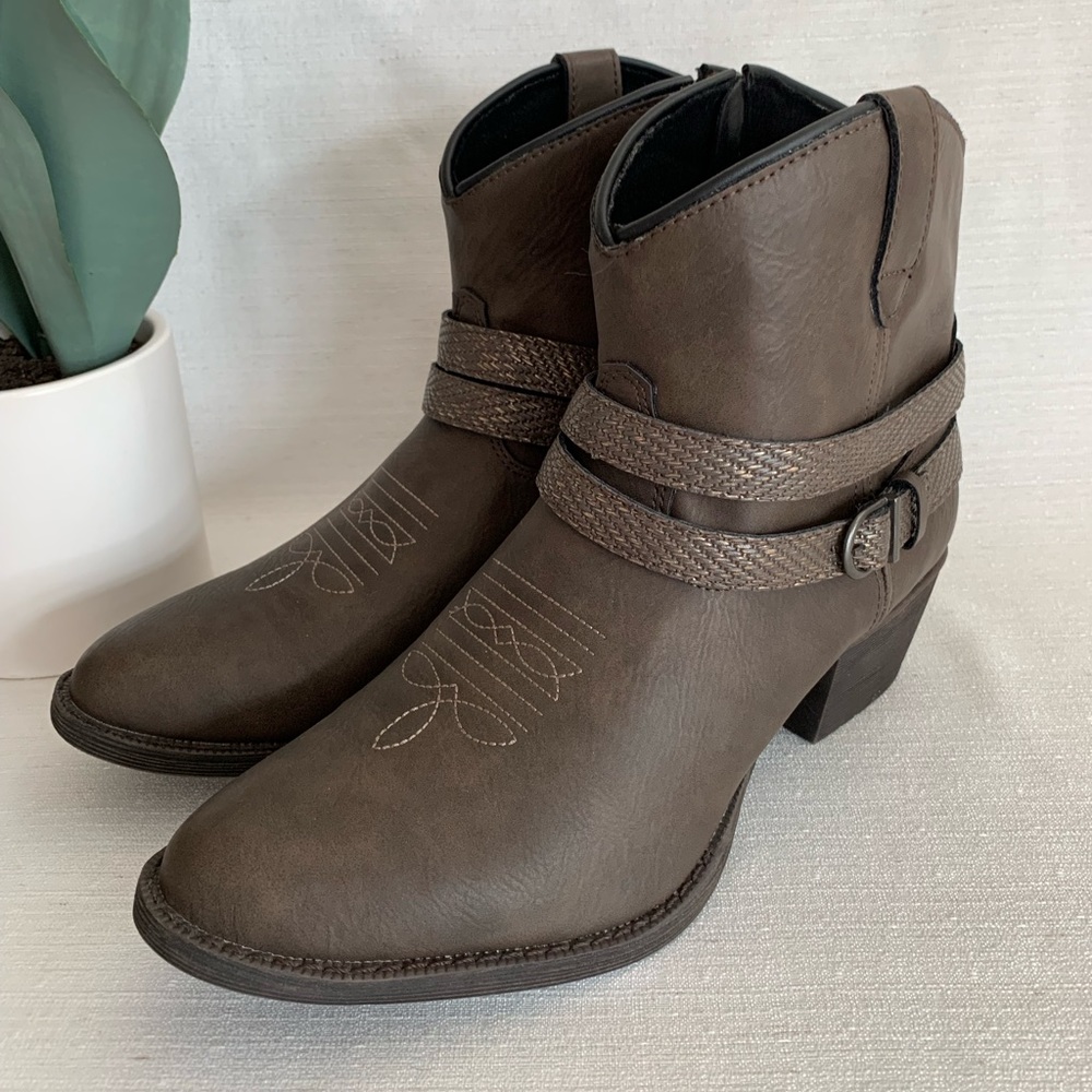 New Dingo Aydra Dark Taupe Faux Leather Ankle Strap Western Booties Woman’s 9.5M - Picture 6 of 12